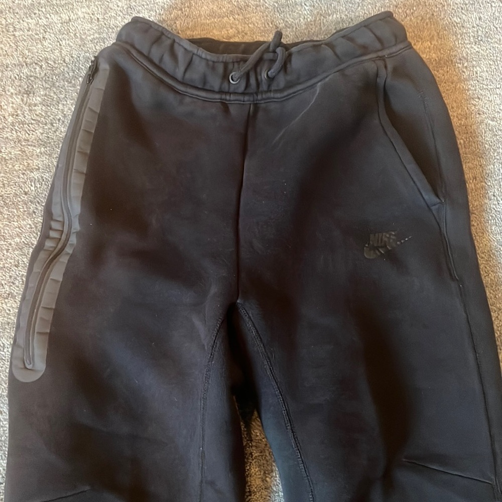 Nike Men's Tech Fleece Slim Fit Jogger Sweatpants - Black